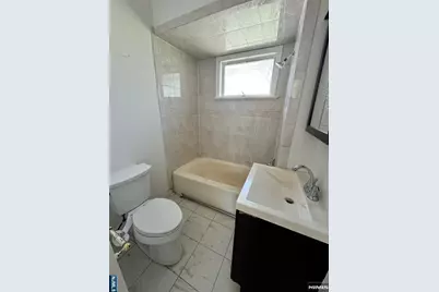 18 Union Avenue, Bloomingdale, NJ 07403 - Photo 7
