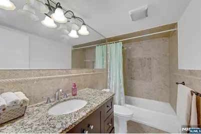 418 Chase Court, Edgewater, NJ 07020 - Photo 25