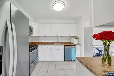 418 Chase Court, Edgewater, NJ 07020 - Photo 15