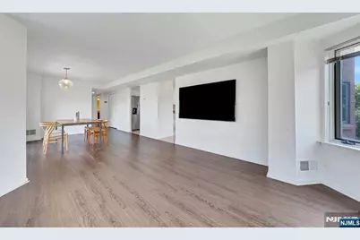 418 Chase Court, Edgewater, NJ 07020 - Photo 9