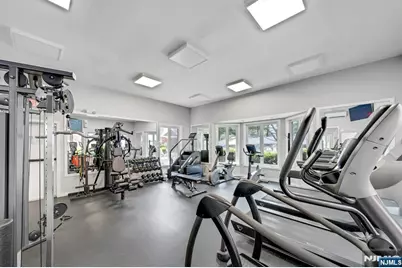 418 Chase Court, Edgewater, NJ 07020 - Photo 31