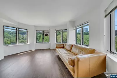 418 Chase Court, Edgewater, NJ 07020 - Photo 7