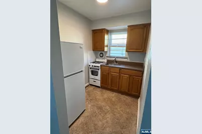 325 Essex Street K #K, Hackensack, NJ 07601 - Photo 5