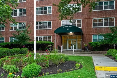 926 Bloomfield Avenue, Glen Ridge, NJ 07028 - Photo 21