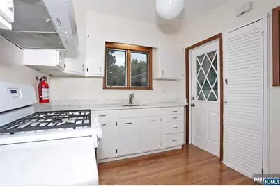 515 N Monroe Street, Ridgewood, NJ 07450 - Photo 7