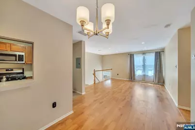1041 Cumberland Court, Mahwah, NJ 07430 - Photo 5
