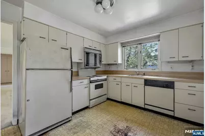 14 Parsons Court, Mahwah, NJ 07430 - Photo 19