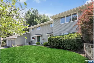 14 Parsons Court, Mahwah, NJ 07430 - Photo 3