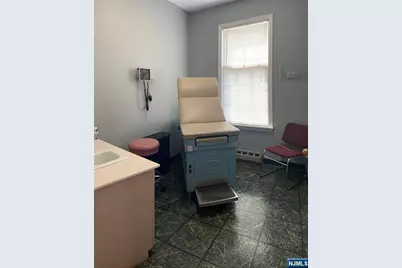 75 Summit Avenue 1st Flr. #1st flr., Hackensack, NJ 07601 - Photo 7