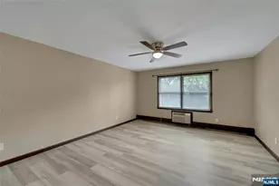 25 Market C7, Saddle Brook Township, NJ 07607 - Photo 9