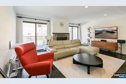 1537 John Street 7 #7, Fort Lee, NJ 07024 - Photo 5