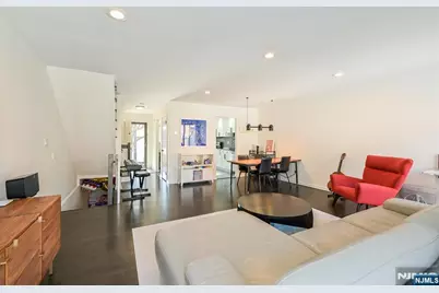 1537 John Street 7 #7, Fort Lee, NJ 07024 - Photo 9