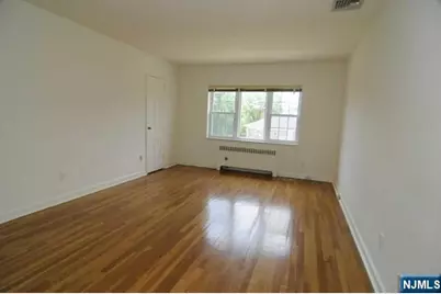 5 Heights Road M-1 #M-1, Ridgewood, NJ 07450 - Photo 3