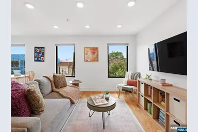 22 Lincoln Street 3 #3, Jersey City, NJ 07307 - Photo 3