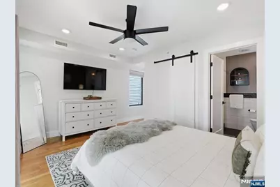 22 Lincoln Street 3 #3, Jersey City, NJ 07307 - Photo 17