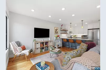 22 Lincoln Street 3 #3, Jersey City, NJ 07307 - Photo 1