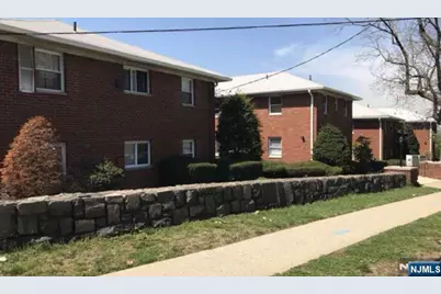 61 Bergen Boulevard 8B #8B, Palisades Park, NJ 07650 - Photo 1