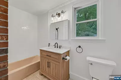370 Sicomac Avenue, Wyckoff Township, NJ 07481 - Photo 7