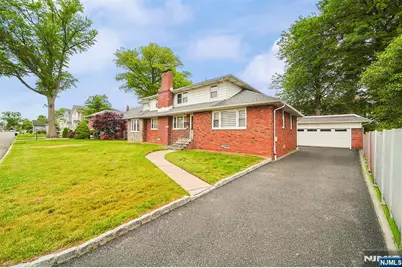 44 Roosevelt Street, Little Ferry, NJ 07643 - Photo 3