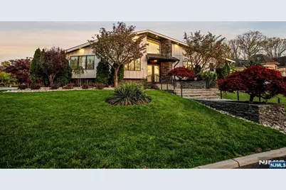 22 Berkshire Place, Englewood Cliffs, NJ 07632 - Photo 1