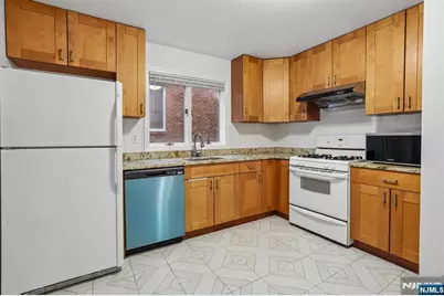 336 E Columbia Avenue 1 #1, Palisades Park, NJ 07650 - Photo 11
