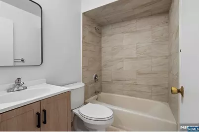 336 E Columbia Avenue 1 #1, Palisades Park, NJ 07650 - Photo 19