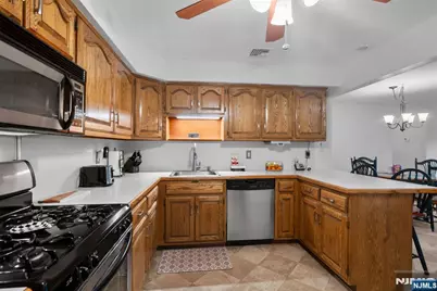 900 Van Houten Avenue A2 #A2, Clifton, NJ 07013 - Photo 5