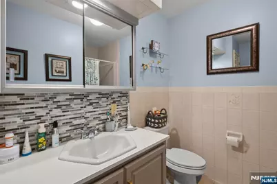 900 Van Houten Avenue A2 #A2, Clifton, NJ 07013 - Photo 17