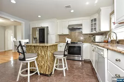 32-12 Raphael, Fair Lawn, NJ 07410 - Photo 15