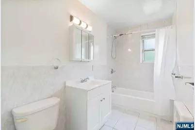2320 Linwood Avenue 3F #3F, Fort Lee, NJ 07024 - Photo 7