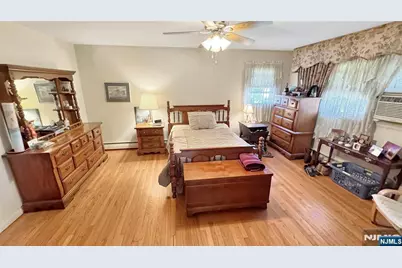 100 Westminster Place, Saddle Brook Township, NJ 07663 - Photo 13