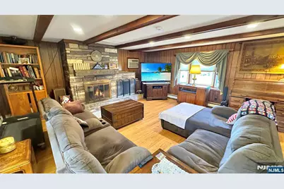 100 Westminster Place, Saddle Brook Township, NJ 07663 - Photo 5