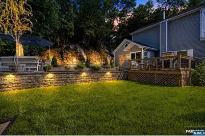 26 Oak Street, Bloomingdale, NJ 07403 - Photo 23