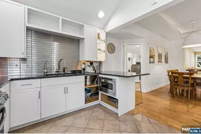 26 Oak Street, Bloomingdale, NJ 07403 - Photo 9