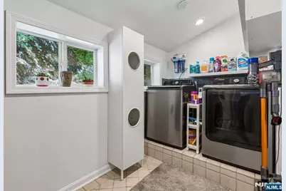 26 Oak Street, Bloomingdale, NJ 07403 - Photo 13