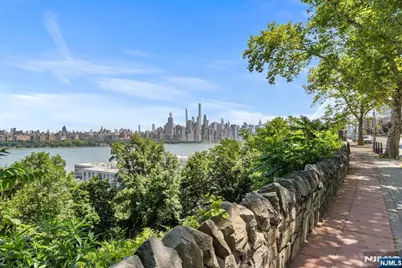 7855 Boulevard 26G #26G, North Bergen, NJ 07047 - Photo 9