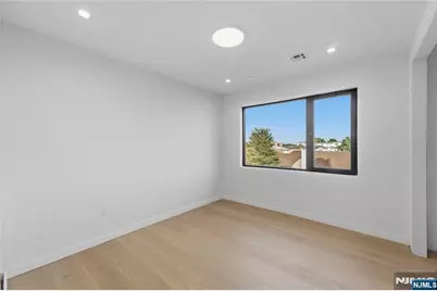 190 Prospect Street, Fort Lee, NJ 07024 - Photo 9