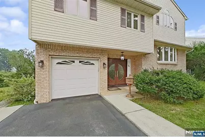 56 Eaton Place, Bloomfield, NJ 07003 - Photo 5