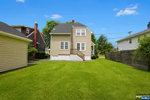 328 Mayhill St, Saddle Brook Township, NJ 07663 - Photo 3
