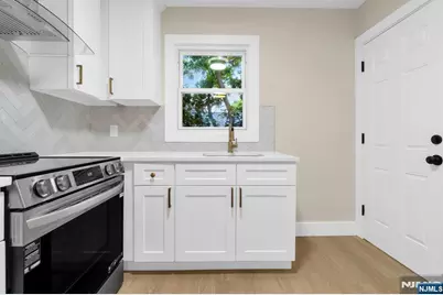 141 Myrtle Avenue, Irvington, NJ 07111 - Photo 7