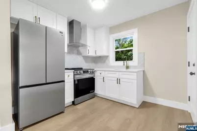 141 Myrtle Avenue, Irvington, NJ 07111 - Photo 5