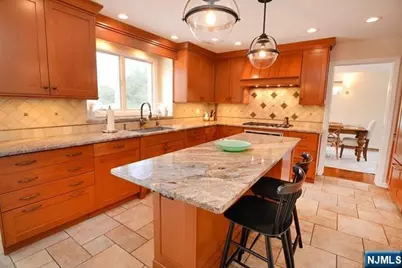 23 Deerhorn Trail, Upper Saddle River, NJ 07458 - Photo 11