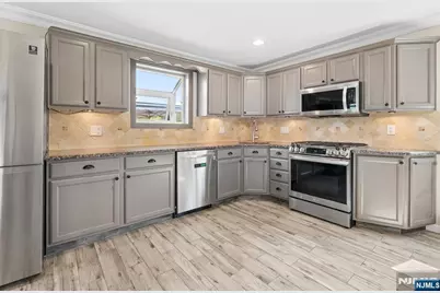 44 E Quackenbush Avenue, Dumont, NJ 07628 - Photo 7