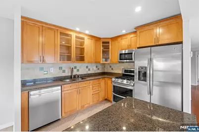 518 Ellery Court K518 #K518, Edgewater, NJ 07020 - Photo 7