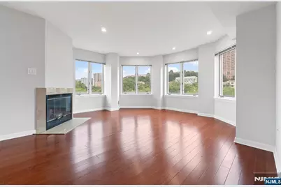 518 Ellery Court K518 #K518, Edgewater, NJ 07020 - Photo 5