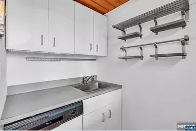 205 10th Street 5N #5N, Jersey City, NJ 07302 - Photo 17