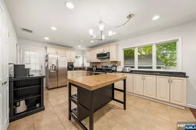 3 Burton Place, Cresskill, NJ 07626 - Photo 7