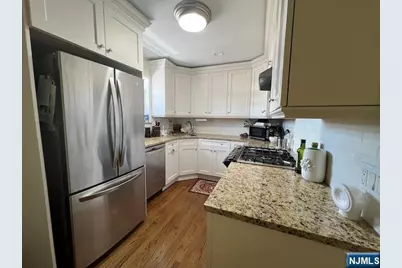 2-22 Virginia B #B, Fair Lawn, NJ 07410 - Photo 5