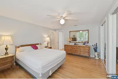 95 Knollwood Drive, Paramus, NJ 07652 - Photo 19