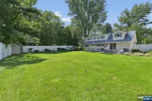 95 Knollwood Dr, Paramus, NJ 07652 - Photo 27